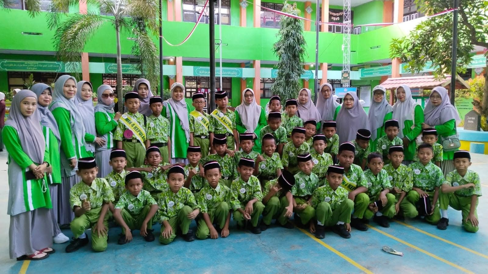 Judul Foto