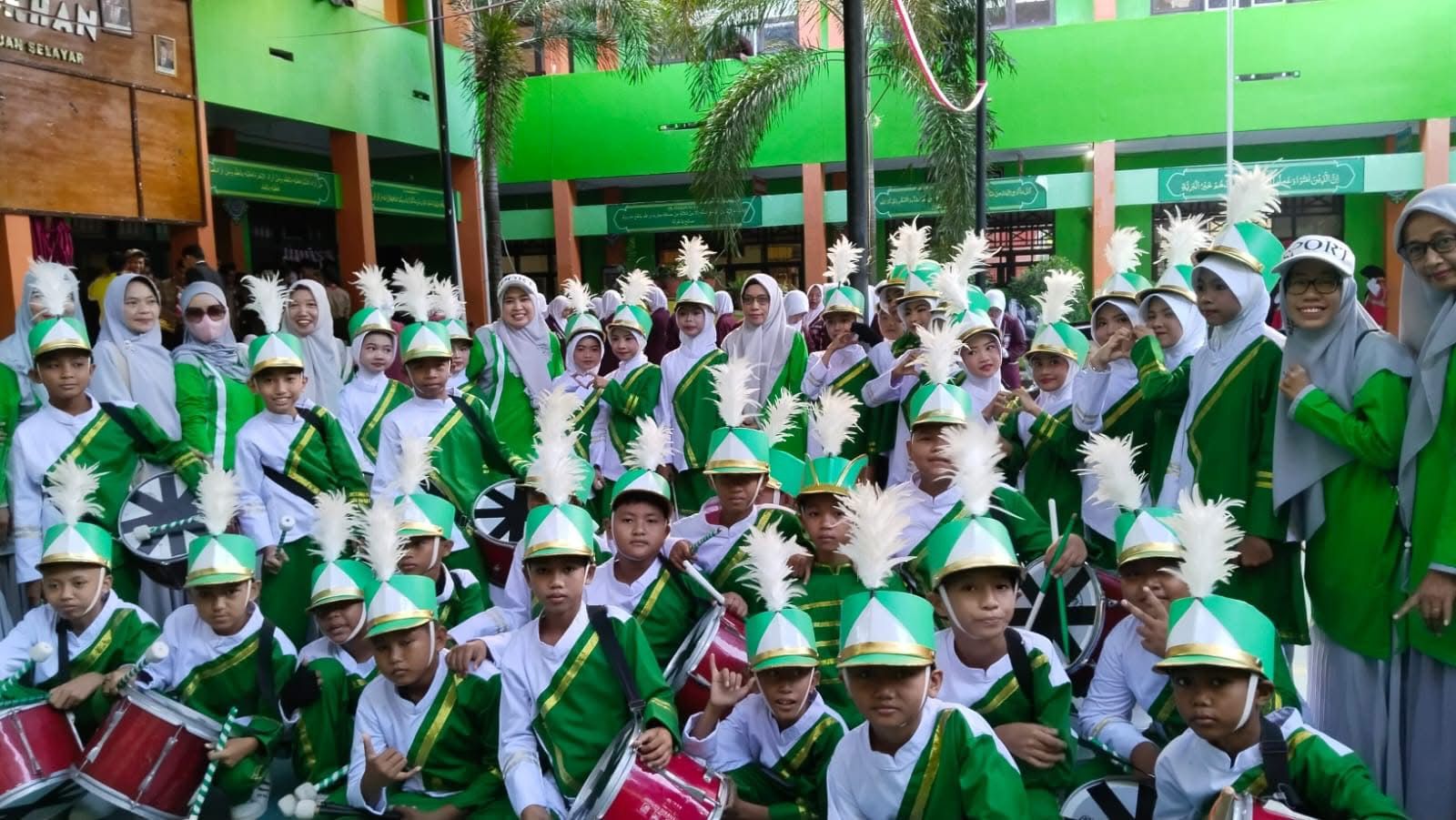 Judul Foto